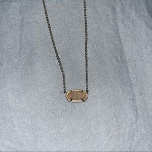 Beautiful rose gold Kendra Scott necklace